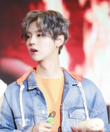 鹿晗生日现状_穿越娱乐圈ps鹿晗_鹿晗娱乐圈人缘变化