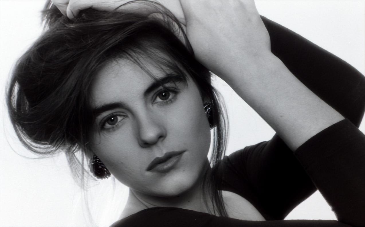 惠丽女明星_伊丽莎白·赫利 美貌身材 时尚偶像