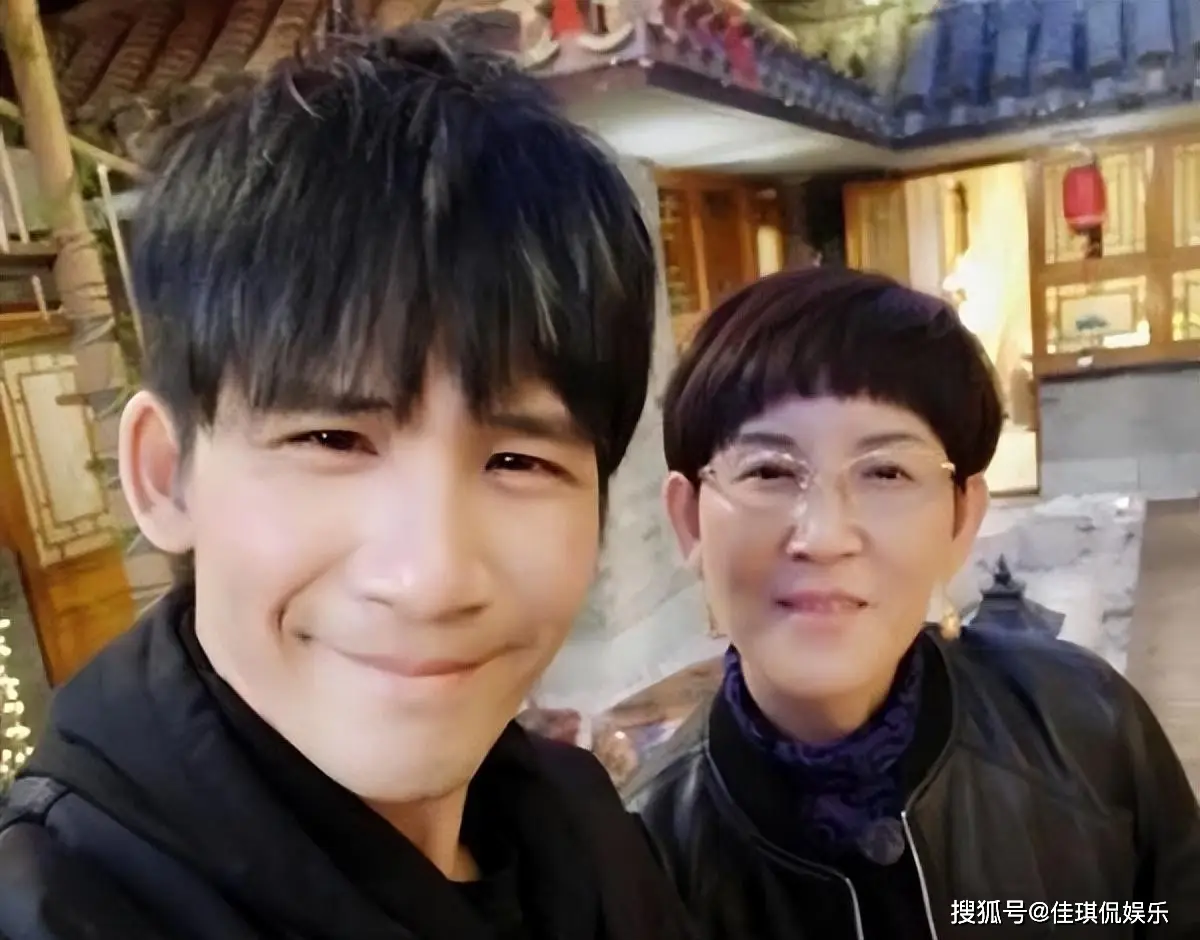 大张伟童年经历_大张伟音乐之路发展历程_大张伟看娱乐圈