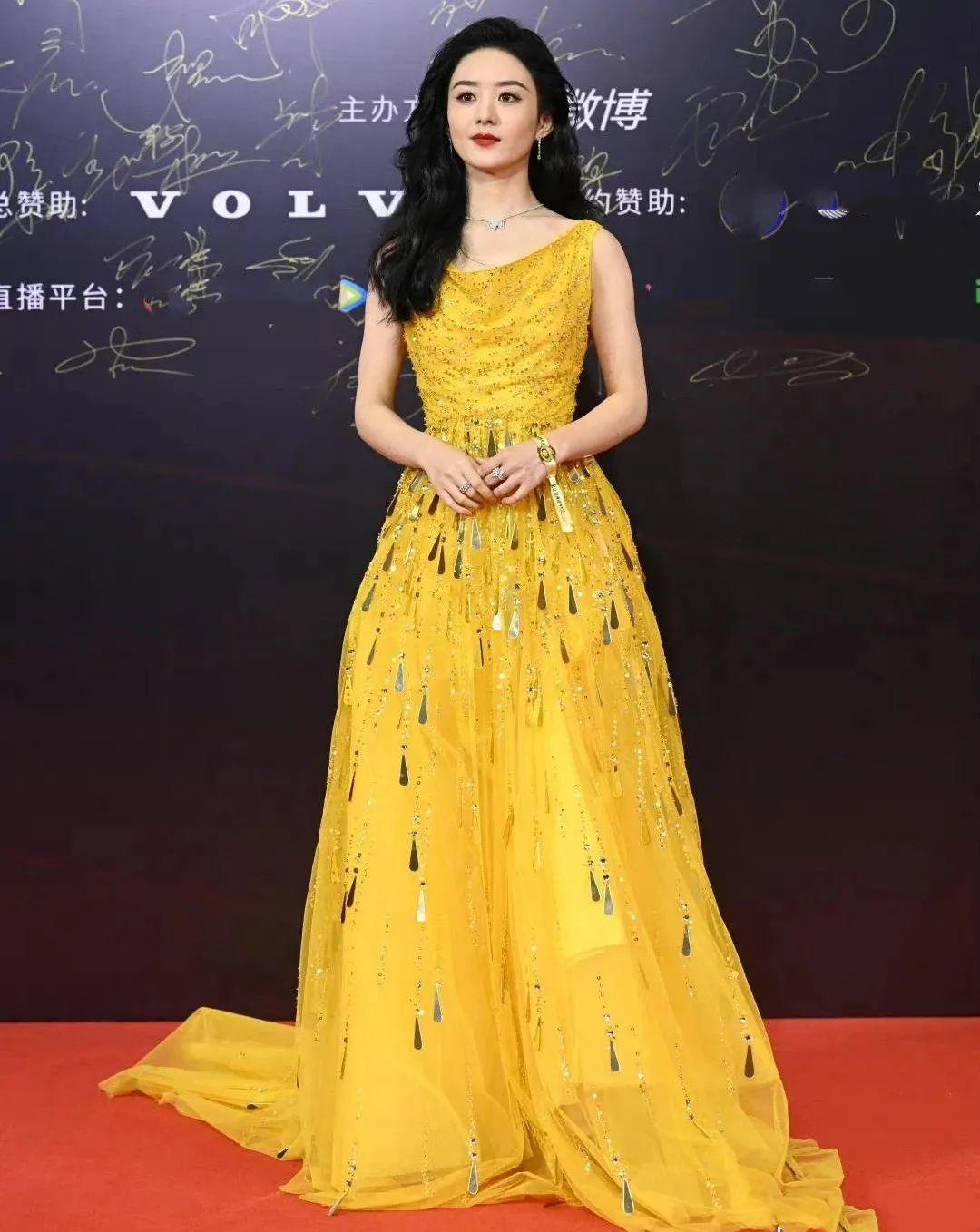 晚装女明星_微博盛典红毯造型_明星高定礼服点评