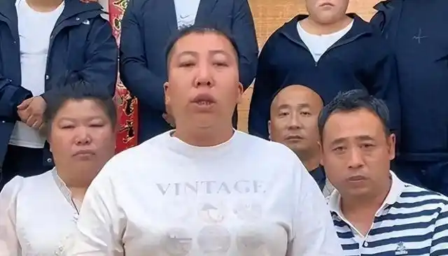 直播行业暗藏黑幕，网红“假货大王”频频翻车，网友愤怒声讨