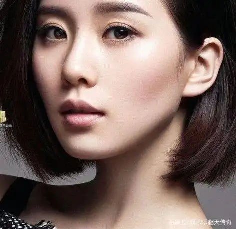 泪痣美女明星推荐_国内雀斑多的女明星_女明星脸上痣的美人