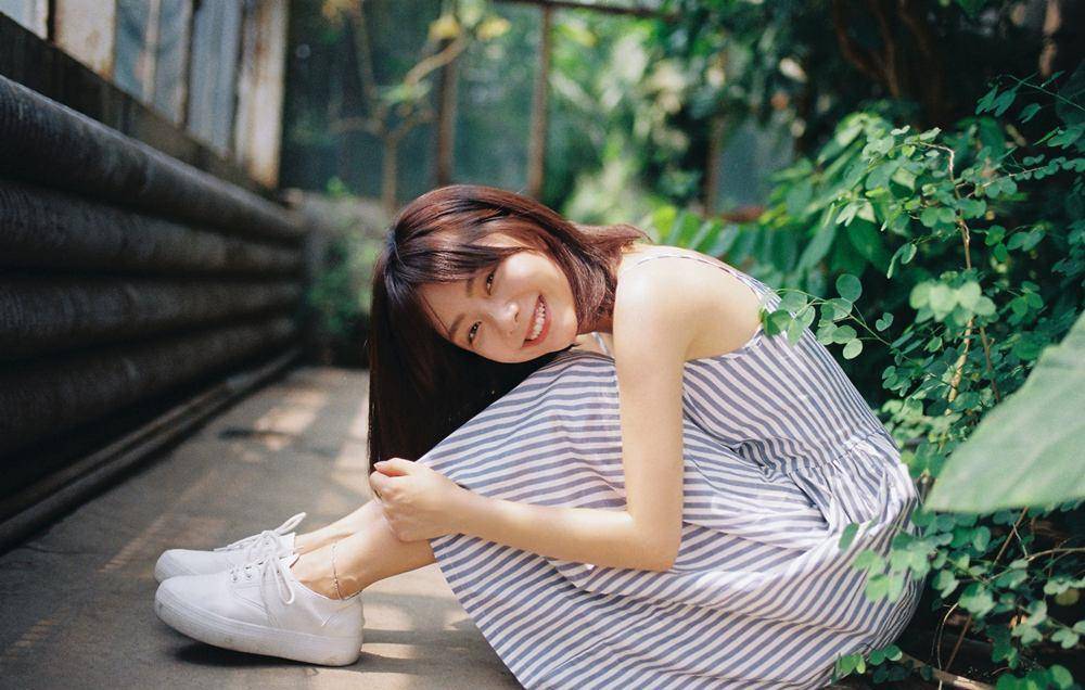 笑容温暖人心的女星_女明星的笑容_笑容治愈力强的女明星